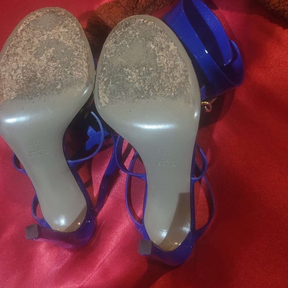 Sandals - Picture 3 of 4